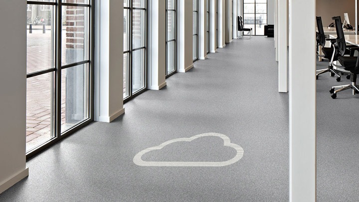 O Piso luminoso da Philips Lighting conecta-se ao seu sistema de gestão do edifício com uma gestão baseada na cloud