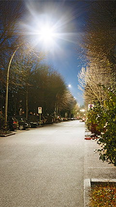 A Iluminação Philips dá brilho à estrada na área de estacionamento da Asklepios Klinic St. George