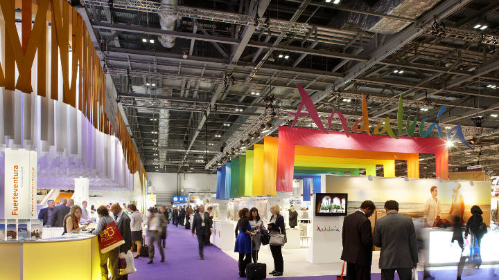 A iluminação de aplicação elevada fácil de controlar da Philips proporciona uma visão nítida para os expositores e os visitantes no ExCel Exhibition Hall