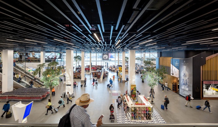 Áreas de retalho e lazer em aeroportos