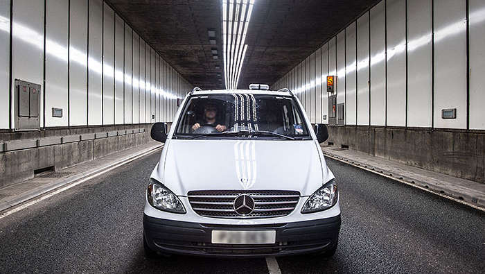 Túnel de Meir iluminado de forma eficaz com o Philips TotalTunnel - Luz LED de túnel