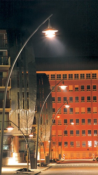Alto nível de brilho na rua com a luz branca Philips
