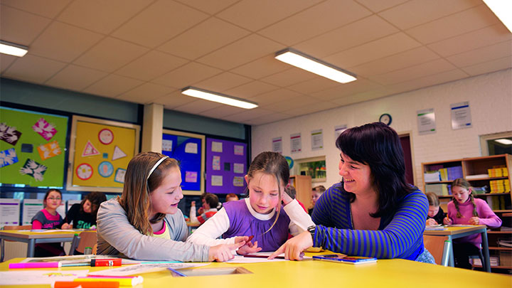 Definição de luz Calmo SchoolVision: iluminação de uma escola de uma forma inteligente para sossegar uma turma hiperativa