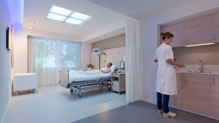 O HealWell da Philips Lighting é um sistema de iluminação de quartos dos pacientes completo que mantém as equipas de cuidados de saúde produtivas