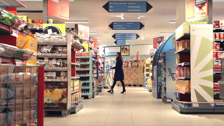 Iluminação de supermercado inteligente – Luminárias energeticamente eficientes com aplicações de software e controlos centralizados